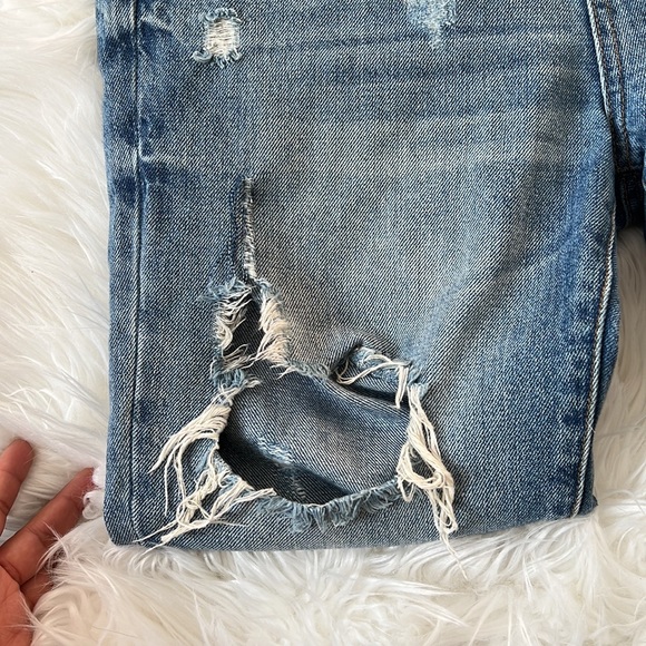 BLANKNYC Distressed Jeans - Picture 4 of 6